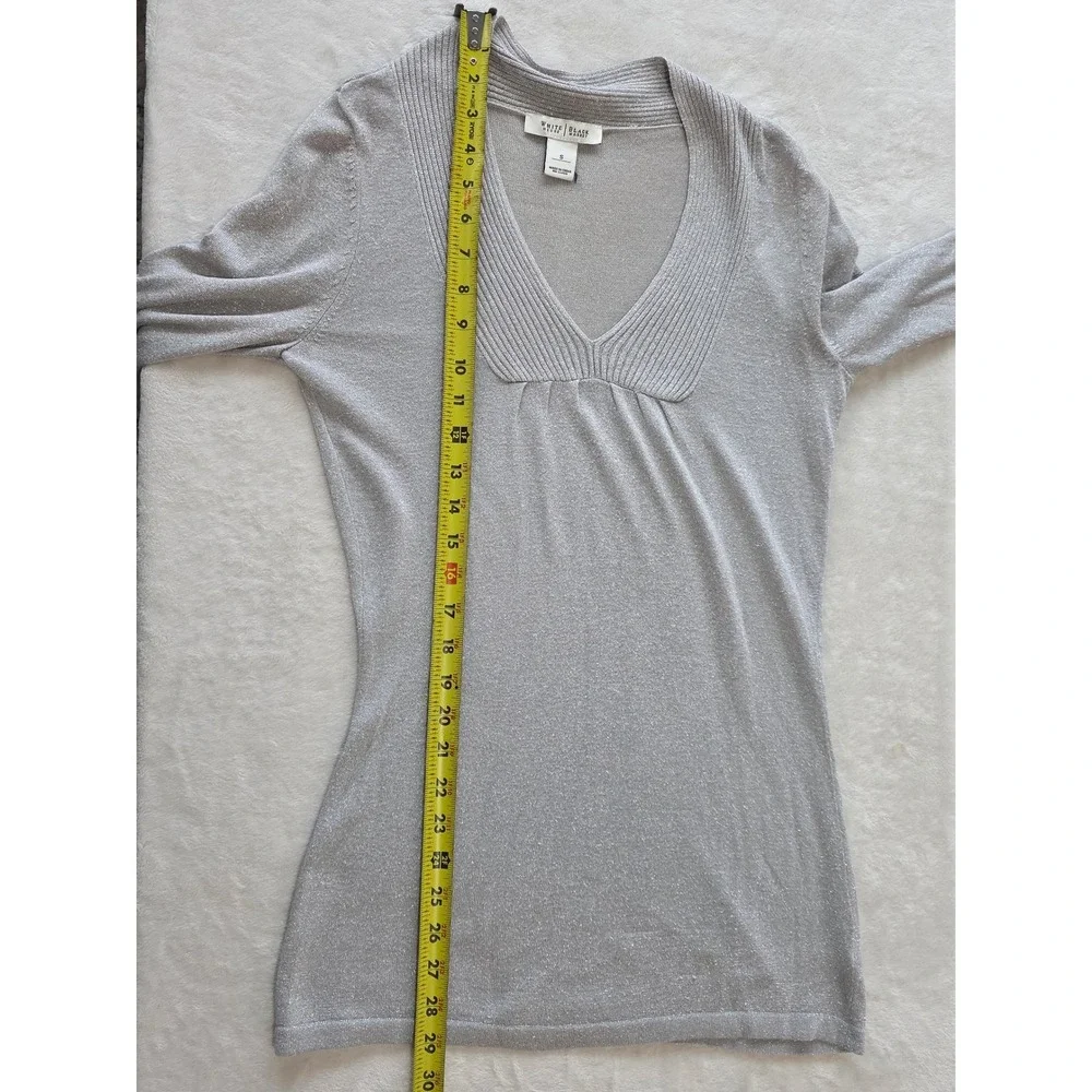 White House Black Market Silver Metallic V-Neck 3/4 Sleeve Knit Top Small - Picture 3 of 6